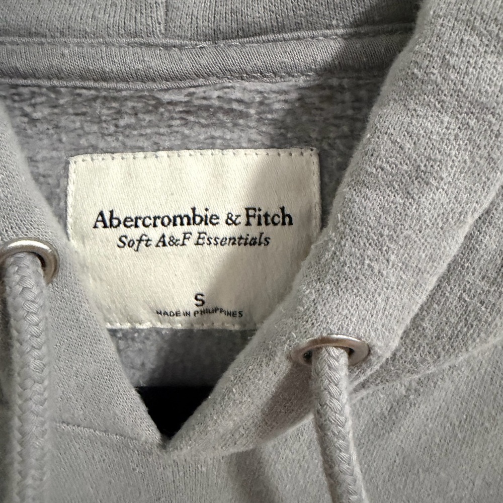 Abercrombie & Fitch Essential Sunday Hoodie - Picture 3 of 3